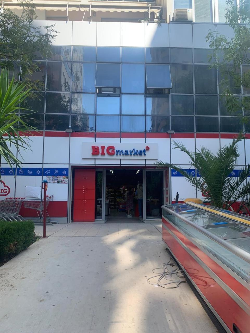 Cozy Apartment Near Square 21 Tirana Exterior foto